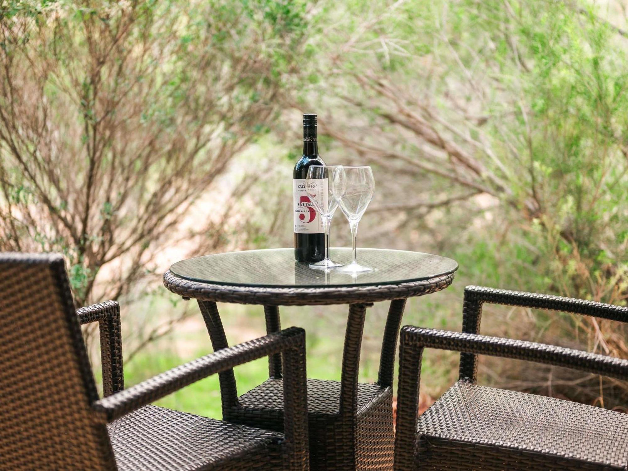 Studio Villa King Bed,1717040620:JPEG